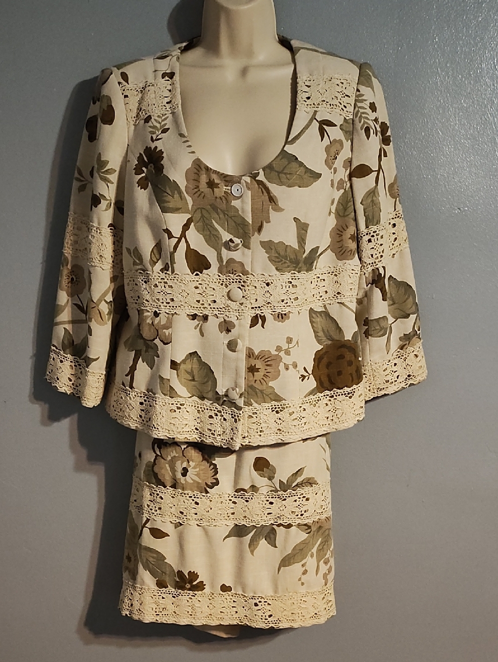 Monroe & Main Cream Floral Crochet-Trim Skirt Set with Olive Accents